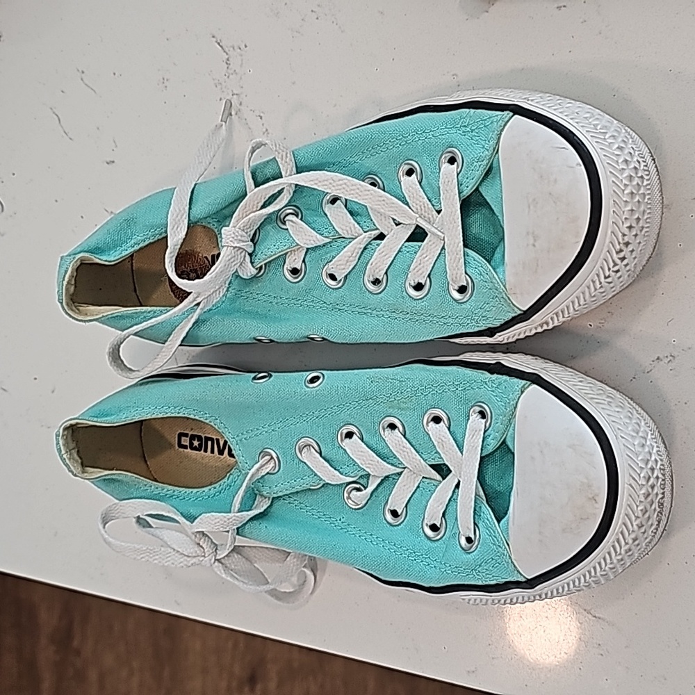 Teal Converse size 8